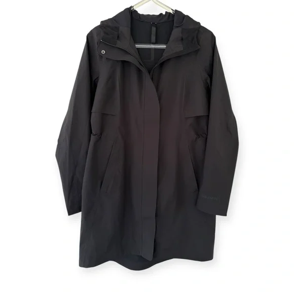 Lululemon • Rain Rebel Jacket
Black - Picture 3 of 16